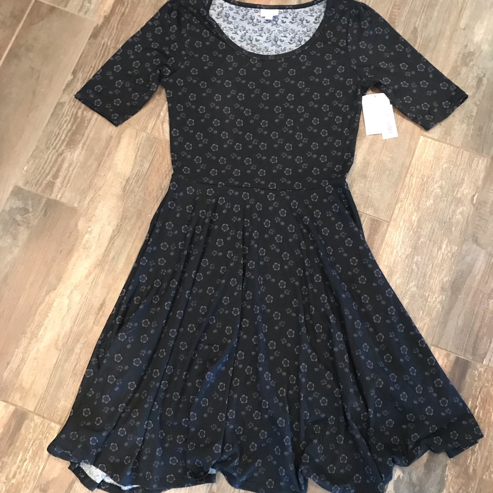 NWT Lularoe Nicole floral print